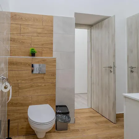 Efad Lux 3 Downtown