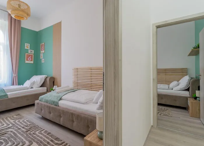 Efad Lux 3 Downtown Apartment