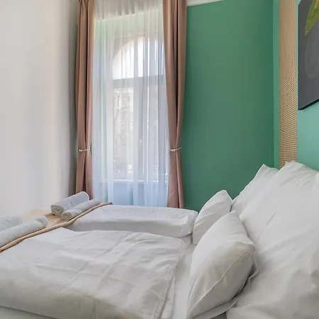 Efad Lux 3 Downtown *